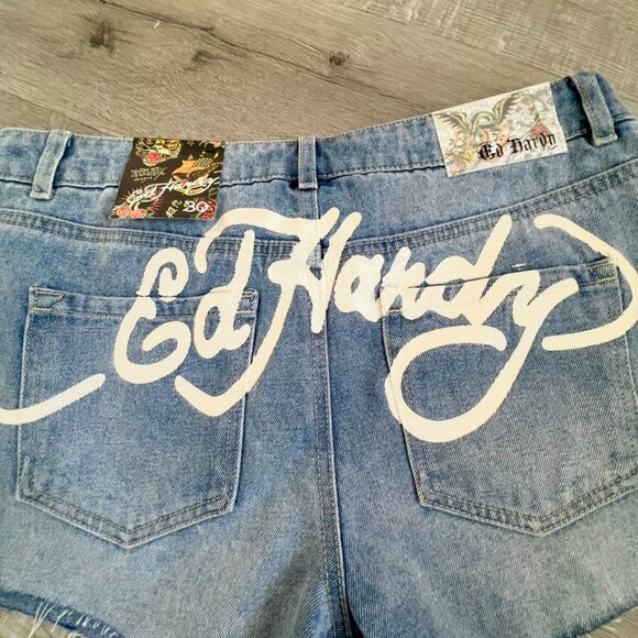 Ed Hardy-Love Eternal-Jean Denim Shorts-Light Vintage Blue-Heart/Flower-Size 30 - Picture 10 of 14